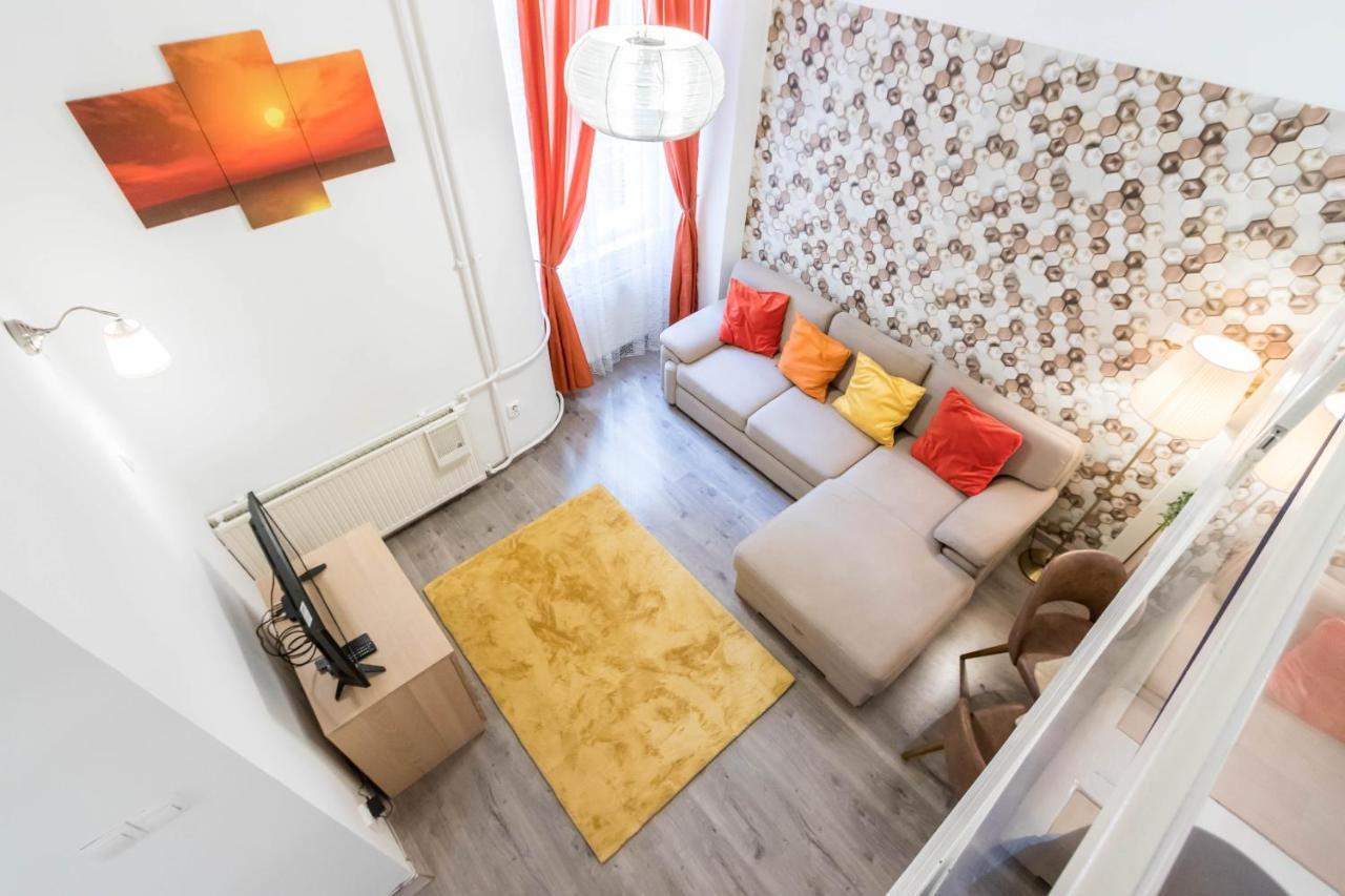 Leda'S Apartment Next To The Danube And Fashion Street Budapest Bagian luar foto